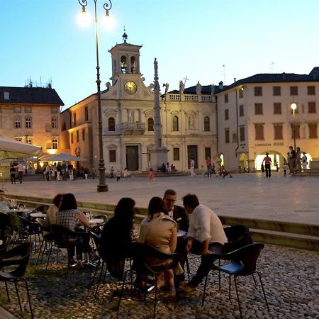 Ampio Trilocale A Udine Centro Apartamento Exterior foto